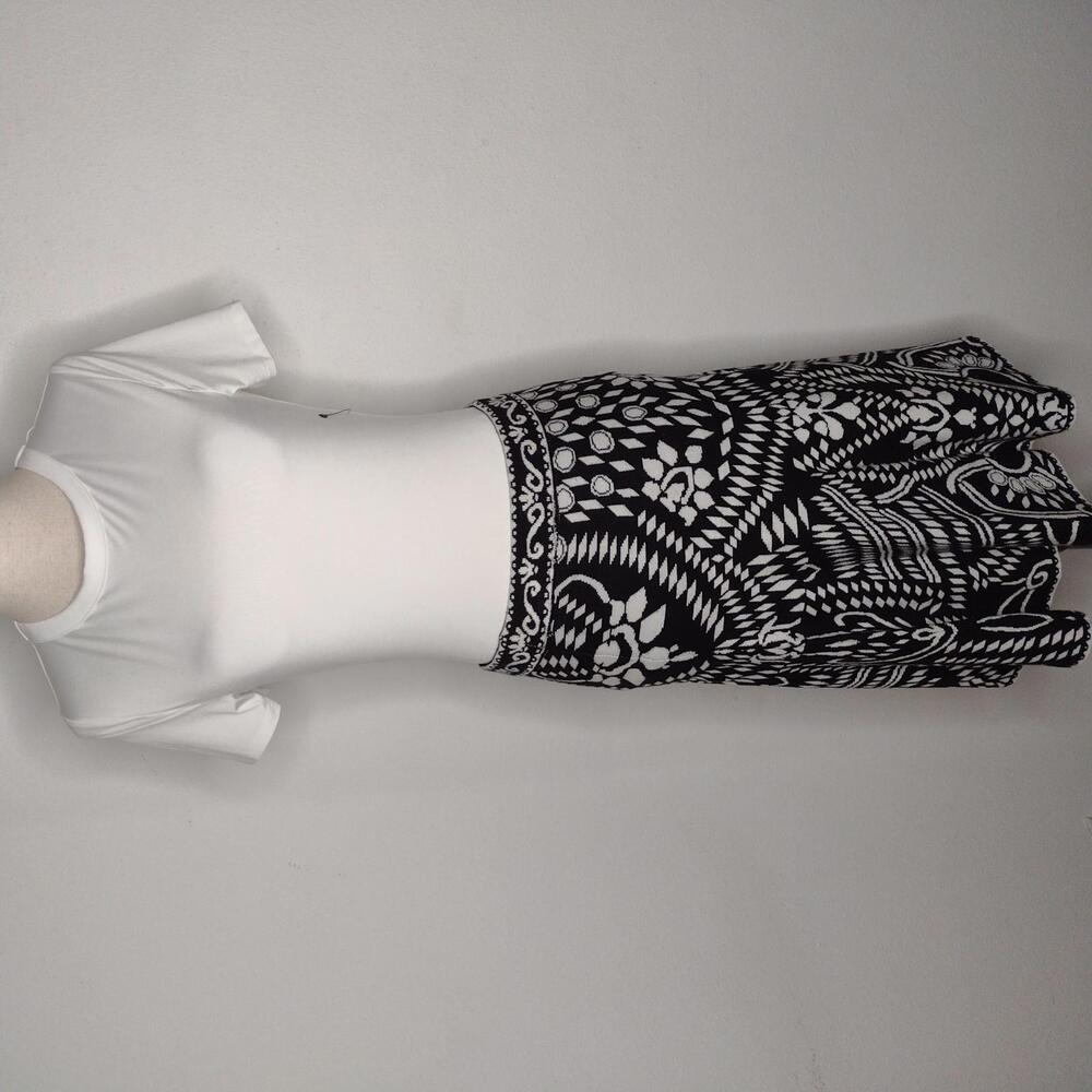 NWOT Express Women's White Bodysuit/Black/White Skirt Outfit Size X-Small